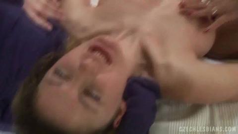 2864